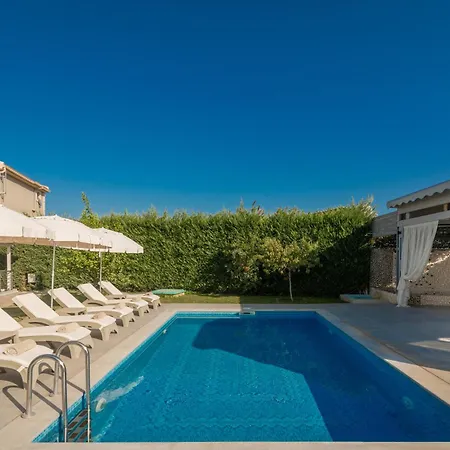 Shameti - Private With Pool Near By Mana Gers 别墅 *