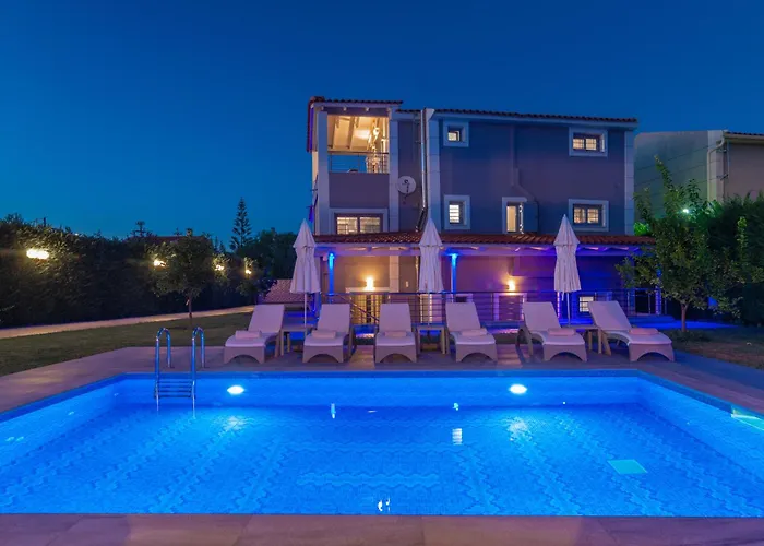Βίλα Shameti - Private With Pool Near By Mana Gers