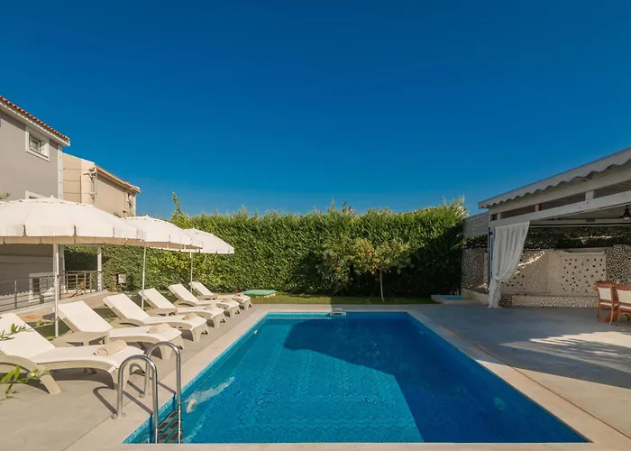 Shameti - Private With Pool Near By Mana Gers Βίλα *
