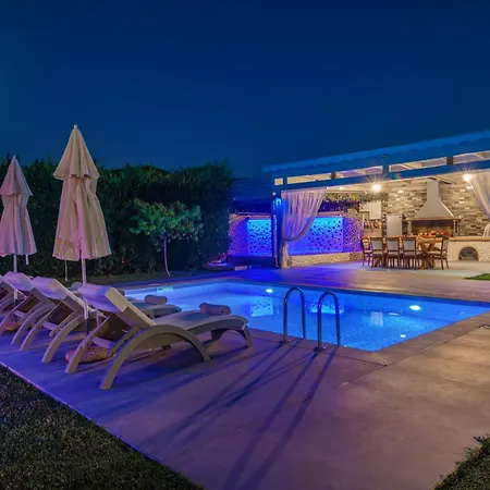 Shameti - Private With Pool Near By Mana Gers 别墅 *